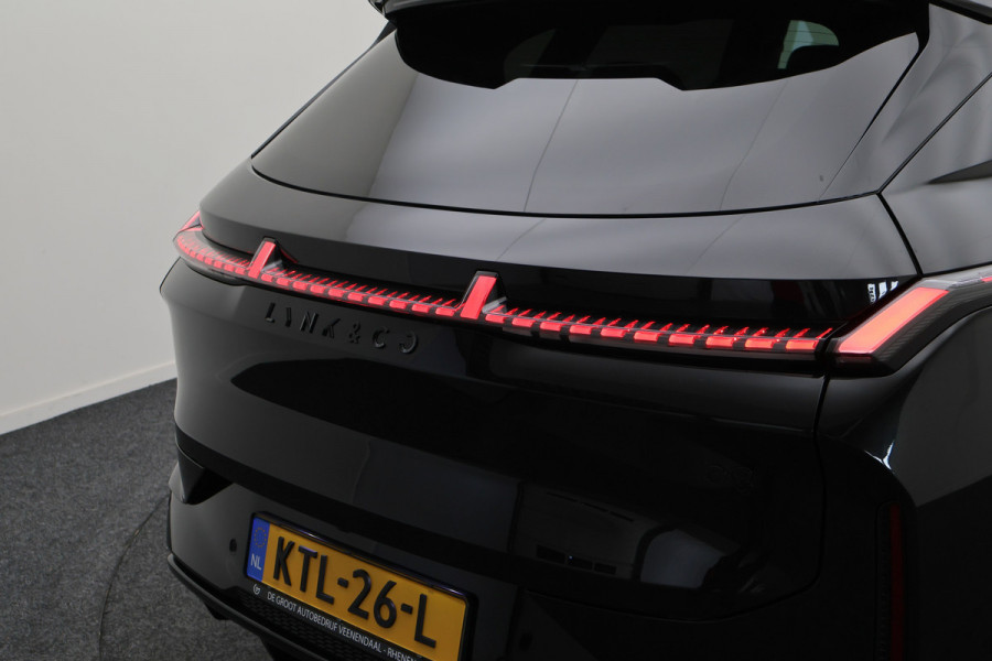 Lynk & Co 08 1.5 More Panoramadak, H&K Sound, ACC, 360° Camera, Ventilatie/Massage Stoelen, DAB, 21''