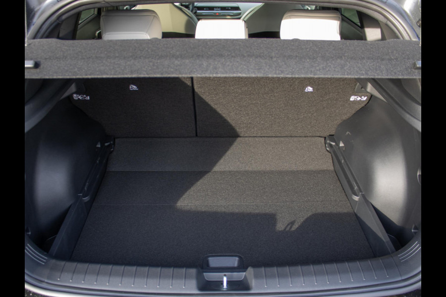 Kia EV4 GT-Line Business Edition 81.4 kWh | DIRECT LEVERBAAR | Navigatie | Stoel en stuurverwarming | Lichtmetalen velgen | LED | Clima. | Adapt. Cruise. | Achteruitrijcamera | Dodehoekassistentie | GT-Line Vegan Lederen Bekleding