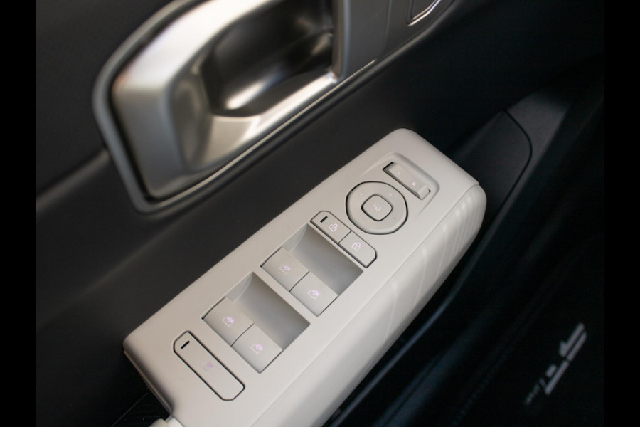 Kia EV4 GT-Line Business Edition 81.4 kWh | DIRECT LEVERBAAR | Navigatie | Stoel en stuurverwarming | Lichtmetalen velgen | LED | Clima. | Adapt. Cruise. | Achteruitrijcamera | Dodehoekassistentie | GT-Line Vegan Lederen Bekleding
