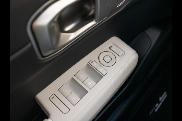 Kia EV4 GT-Line Business Edition 81.4 kWh | DIRECT LEVERBAAR | Navigatie | Stoel en stuurverwarming | Lichtmetalen velgen | LED | Clima. | Adapt. Cruise. | Achteruitrijcamera | Dodehoekassistentie | GT-Line Vegan Lederen Bekleding
