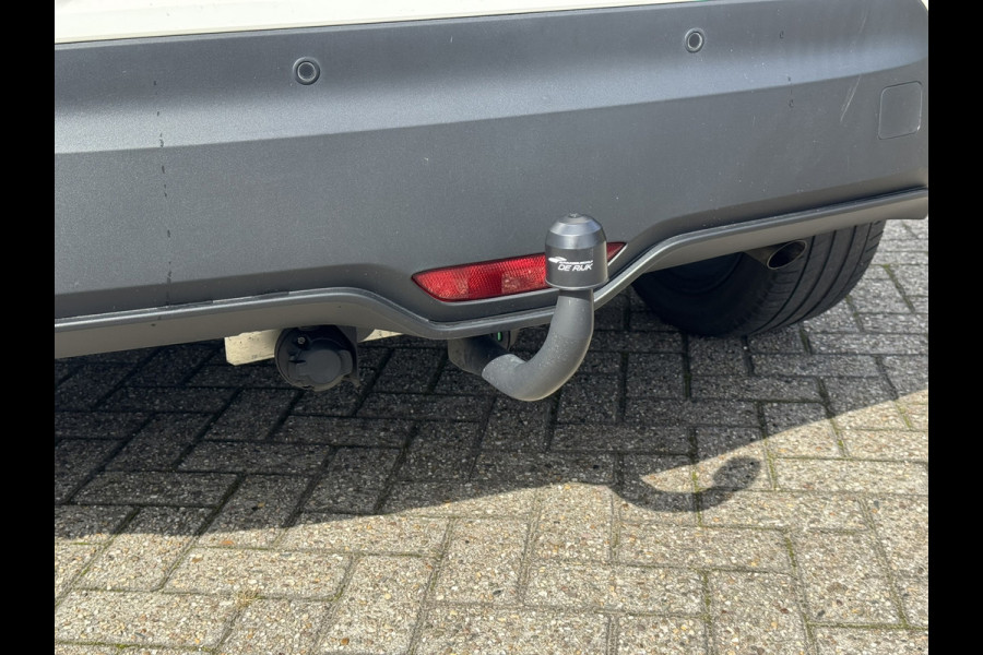 Toyota C-HR 1.8 Hybrid Dynamic | Trekhaak afn., Navi, Camera, Stoelverw., Adapt. Cruise | Dealeronderhouden | NAP |