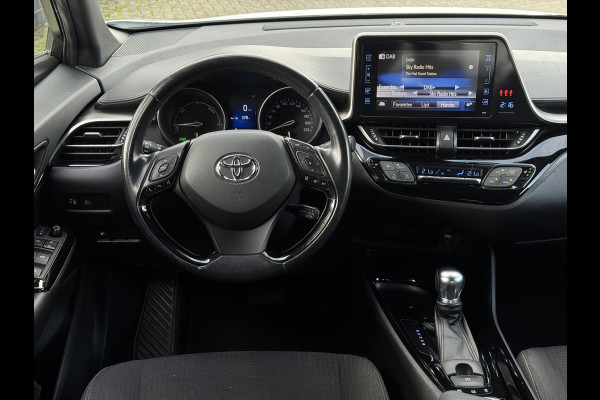 Toyota C-HR 1.8 Hybrid Dynamic | Trekhaak afn., Navi, Camera, Stoelverw., Adapt. Cruise | Dealeronderhouden | NAP |