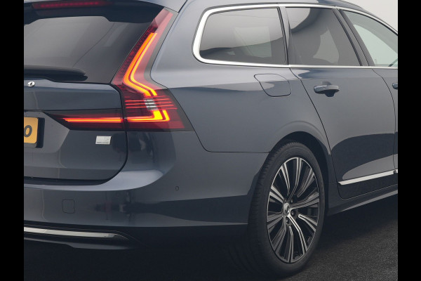 Volvo V90 T8 AWD Ultimate Bright LONG RANGE PHEV 350pk | Trekhaak Af Fabriek | Panodak | Adaptive Cruise | 360 Camera | Head Up | Lederen Sportstoelen Memory & Massage & Ventilatie | Bowers & Wilkins | Blis | Keyless | Stuur & Stoelen Verwarmd | Plug In Hybrid |