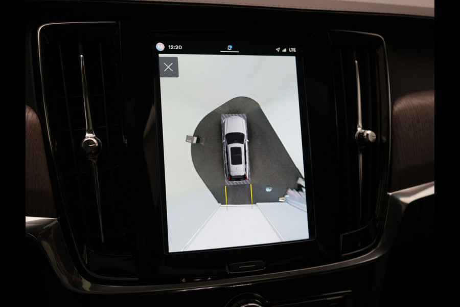 Volvo V90 T8 AWD Ultimate Bright LONG RANGE PHEV 350pk | Trekhaak Af Fabriek | Panodak | Adaptive Cruise | 360 Camera | Head Up | Lederen Sportstoelen Memory & Massage & Ventilatie | Bowers & Wilkins | Blis | Keyless | Stuur & Stoelen Verwarmd | Plug In Hybrid |