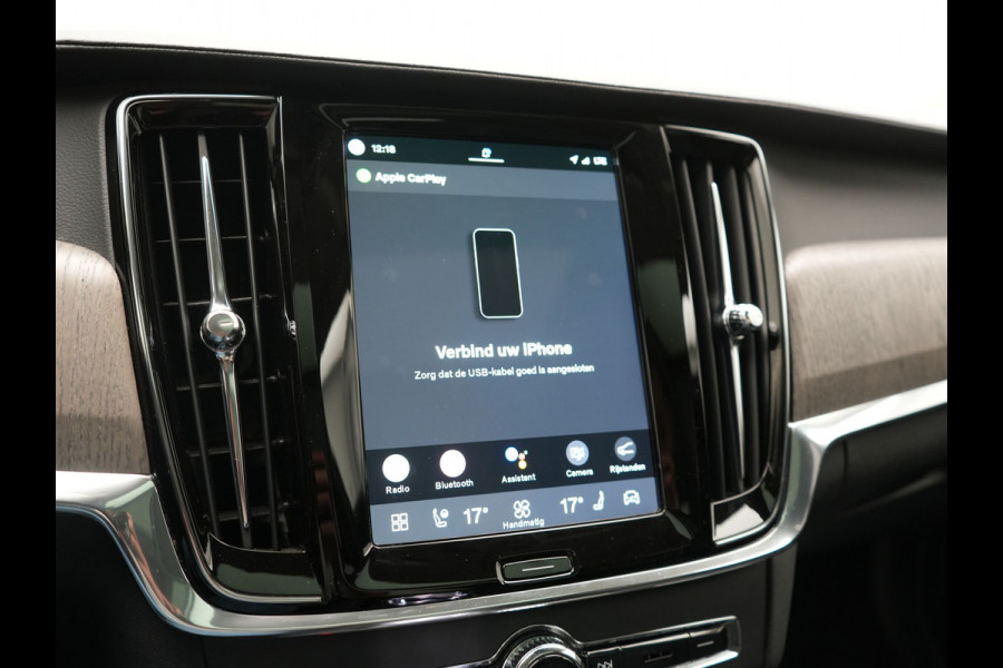 Volvo V90 T8 AWD Ultimate Bright LONG RANGE PHEV 350pk | Trekhaak Af Fabriek | Panodak | Adaptive Cruise | 360 Camera | Head Up | Lederen Sportstoelen Memory & Massage & Ventilatie | Bowers & Wilkins | Blis | Keyless | Stuur & Stoelen Verwarmd | Plug In Hybrid |