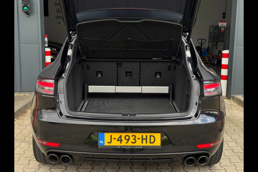 Porsche Macan 3.0 S / KERAMISCH / BURMESTER / 360 CAM / CARBON / 21 INCH / PANO / LUCHTVERING / TREKHAAK ELEKTR. / STOELVENT. !