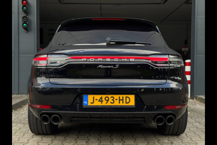 Porsche Macan 3.0 S / KERAMISCH / BURMESTER / 360 CAM / CARBON / 21 INCH / PANO / LUCHTVERING / TREKHAAK ELEKTR. / STOELVENT. !