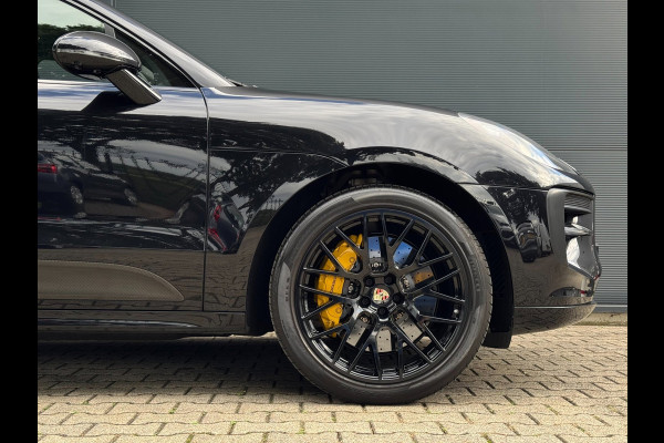 Porsche Macan 3.0 S / KERAMISCH / BURMESTER / 360 CAM / CARBON / 21 INCH / PANO / LUCHTVERING / TREKHAAK ELEKTR. / STOELVENT. !