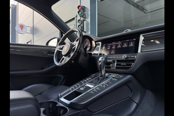 Porsche Macan 3.0 S / KERAMISCH / BURMESTER / 360 CAM / CARBON / 21 INCH / PANO / LUCHTVERING / TREKHAAK ELEKTR. / STOELVENT. !