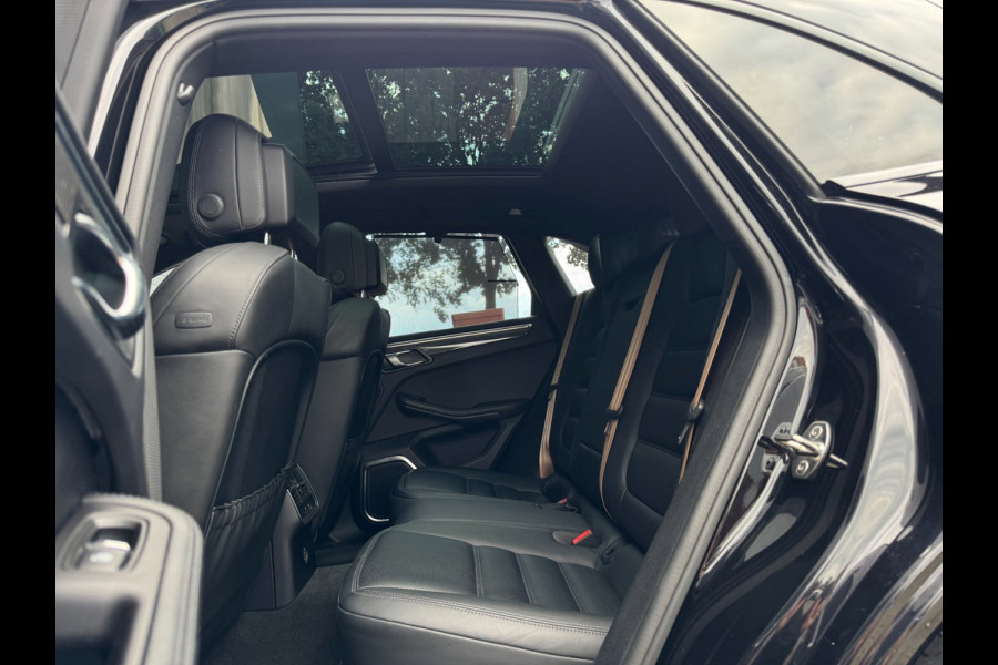Porsche Macan 3.0 S / KERAMISCH / BURMESTER / 360 CAM / CARBON / 21 INCH / PANO / LUCHTVERING / TREKHAAK ELEKTR. / STOELVENT. !