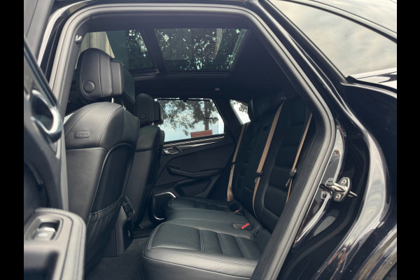 Porsche Macan 3.0 S / KERAMISCH / BURMESTER / 360 CAM / CARBON / 21 INCH / PANO / LUCHTVERING / TREKHAAK ELEKTR. / STOELVENT. !