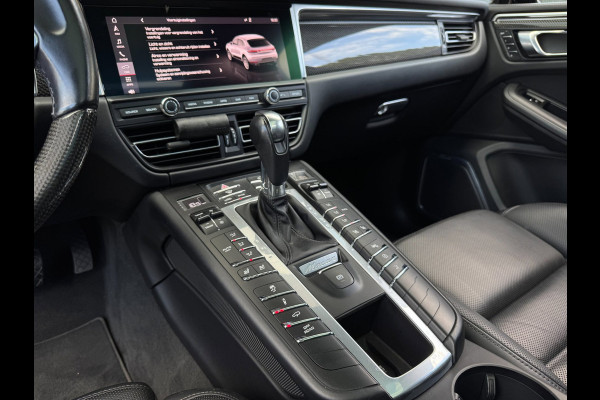 Porsche Macan 3.0 S / KERAMISCH / BURMESTER / 360 CAM / CARBON / 21 INCH / PANO / LUCHTVERING / TREKHAAK ELEKTR. / STOELVENT. !