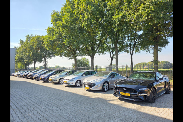 Porsche Macan 3.0 S / KERAMISCH / BURMESTER / 360 CAM / CARBON / 21 INCH / PANO / LUCHTVERING / TREKHAAK ELEKTR. / STOELVENT. !