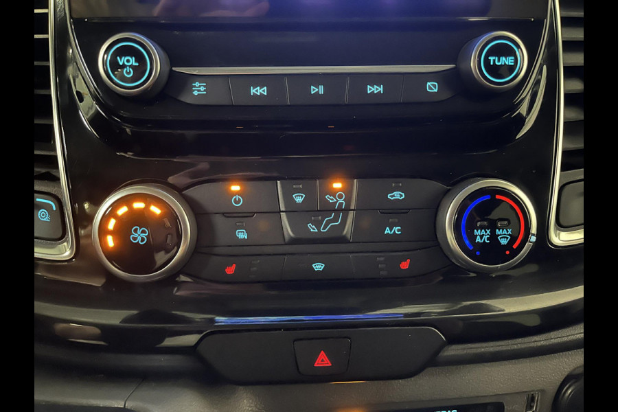 Ford Transit Custom 300 2.0 TDCI L2H1 Limited Dubbele cabine Navigatie Airco 2 Schuifdeuren Trekhaak Parkeersensoren Apple Carplay
