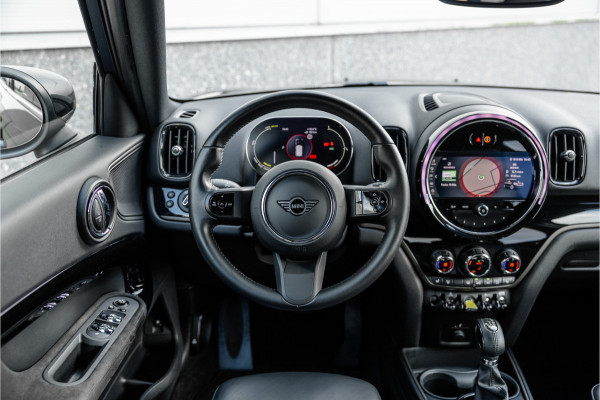 MINI Countryman 1.5 Cooper S E ALL4 Leder / Camera / 18 inch / Carplay