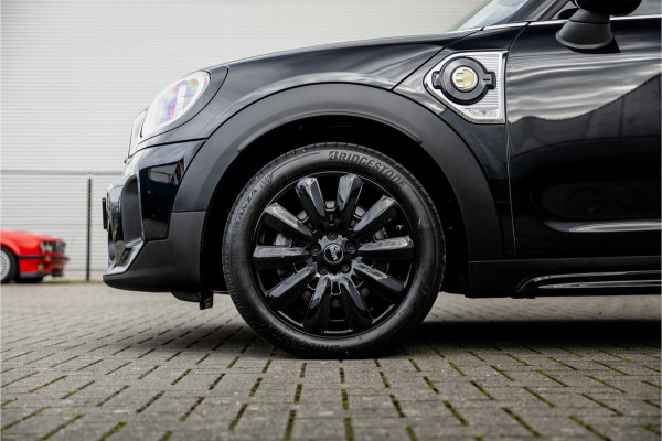 MINI Countryman 1.5 Cooper S E ALL4 Leder / Camera / 18 inch / Carplay