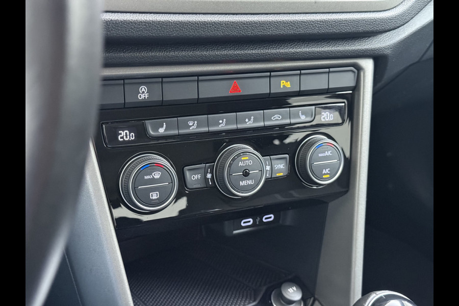 Volkswagen T-Roc 1.5TSI 150PK Sport Adap.Cruise Two Tone lak Navi Camera Stoelverwarming Apple Carplay Android Auto Privacy Glas Led Lmv Isofix Bluetooth Pdc
