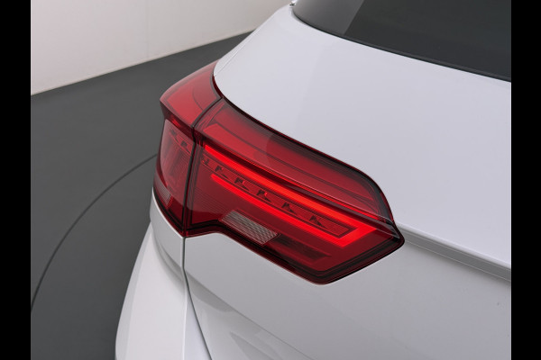 Volkswagen T-Roc 1.5TSI 150PK Sport Adap.Cruise Two Tone lak Navi Camera Stoelverwarming Apple Carplay Android Auto Privacy Glas Led Lmv Isofix Bluetooth Pdc