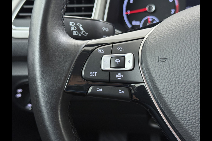 Volkswagen T-Roc 1.5TSI 150PK Sport Adap.Cruise Two Tone lak Navi Camera Stoelverwarming Apple Carplay Android Auto Privacy Glas Led Lmv Isofix Bluetooth Pdc