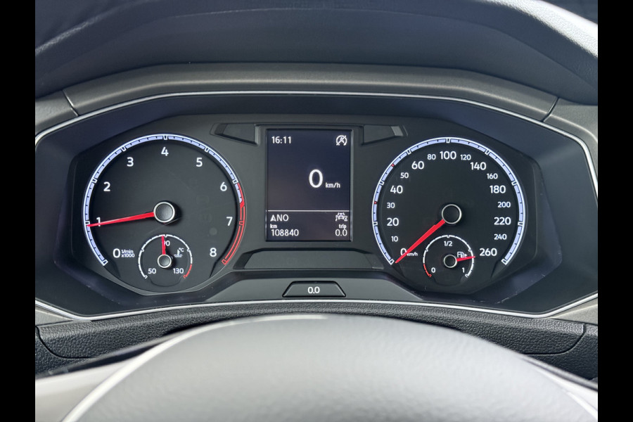Volkswagen T-Roc 1.5TSI 150PK Sport Adap.Cruise Two Tone lak Navi Camera Stoelverwarming Apple Carplay Android Auto Privacy Glas Led Lmv Isofix Bluetooth Pdc