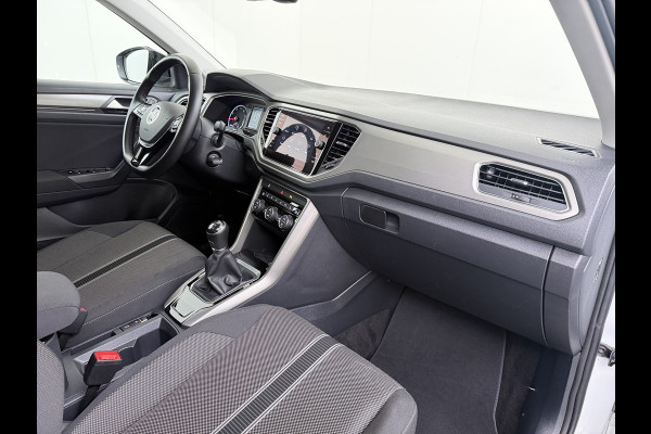 Volkswagen T-Roc 1.5TSI 150PK Sport Adap.Cruise Two Tone lak Navi Camera Stoelverwarming Apple Carplay Android Auto Privacy Glas Led Lmv Isofix Bluetooth Pdc