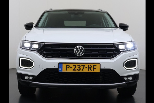 Volkswagen T-Roc 1.5TSI 150PK Sport Adap.Cruise Two Tone lak Navi Camera Stoelverwarming Apple Carplay Android Auto Privacy Glas Led Lmv Isofix Bluetooth Pdc