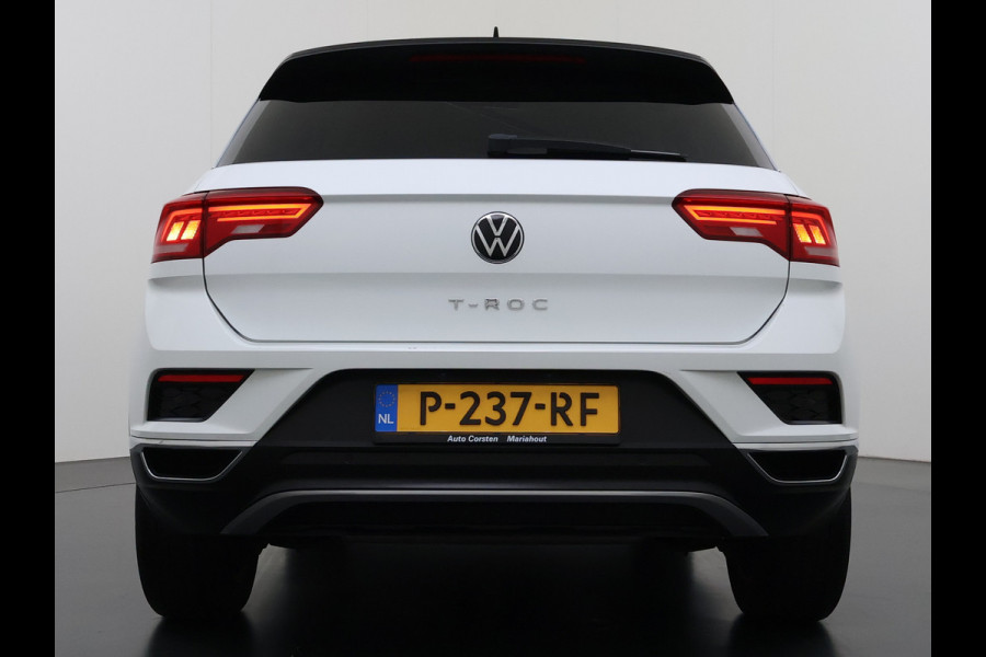 Volkswagen T-Roc 1.5TSI 150PK Sport Adap.Cruise Two Tone lak Navi Camera Stoelverwarming Apple Carplay Android Auto Privacy Glas Led Lmv Isofix Bluetooth Pdc