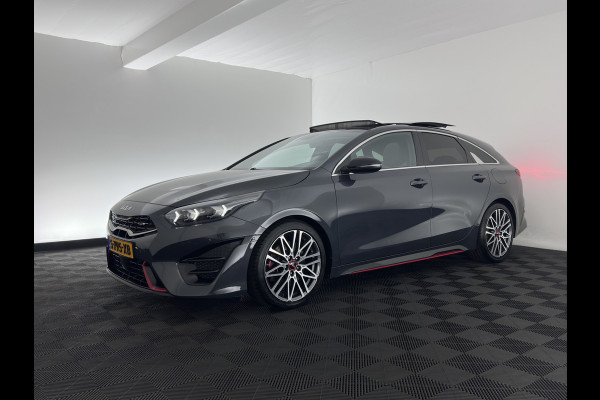 Kia ProCeed 1.6 T-GDi GT (INCL.BTW) *PANO | LEATHER-MICROFIBRE | FULL-LED | MEMORY-PACK | JBL-SOUND | ADAPTIVE-CRUISE | BLIND-SPOT | HEATED-SPORTSEATS | CAMERA | KEYLESS | DIGI-COCKPIT | NAVI-FULLMAP | PRIVACY-GLASS