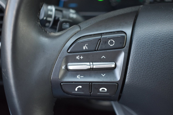 Hyundai Kona EV Comfort 64 kWh SOH 99% | NAP | CAMERA | APPLE CARPLAY | ANDROID AUTO | ADAPT. CRUISE CONTROLE