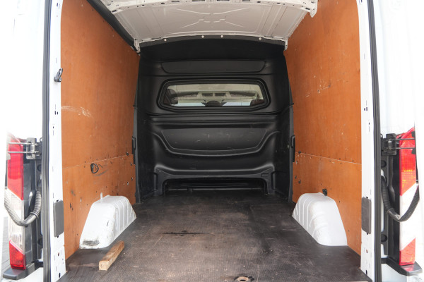 Ford Transit 350 2.0 TDCI L3H2 Trend DC 165pk - 6 Zits - Trekhaak - Cruise - Camera - Stoelverwarming - Bluetooth - Rijklaar