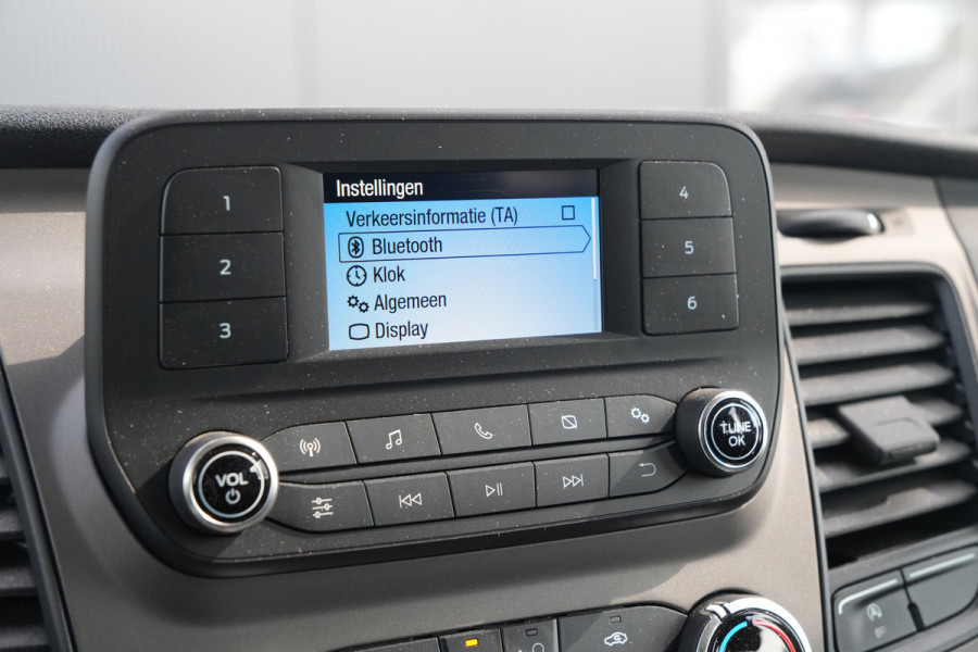 Ford Transit 350 2.0 TDCI L3H2 Trend DC 165pk - 6 Zits - Trekhaak - Cruise - Camera - Stoelverwarming - Bluetooth - Rijklaar