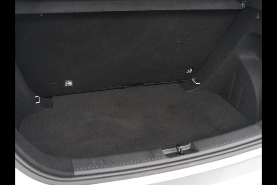 MG 3 1.5 Comfort | Stuur/stoelverwarming | Adaptive cruise | 360 camera | Carplay | Climate control | Full LED | Lichtmetaal 16'' |