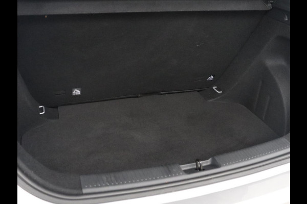 MG 3 1.5 Comfort | Stuur/stoelverwarming | Adaptive cruise | 360 camera | Carplay | Climate control | Full LED | Lichtmetaal 16'' |