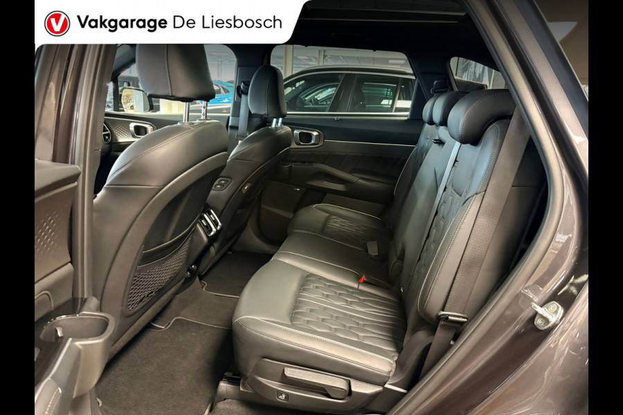 Kia Sorento 1.6 T-GDI Plug-in Hybrid 4WD ExecutiveLine 7persoons / Panoramadak / 360 camera / head-up /dealer onderhouden