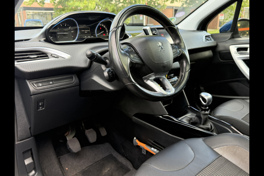 Peugeot 2008 BWJ 2019 | 1.2 111PK Allure | NWE DISTRIBUTIE | TREKHAAK | PANO | NAVI | CAMERA | CLIMA | CRUISE | PDC |