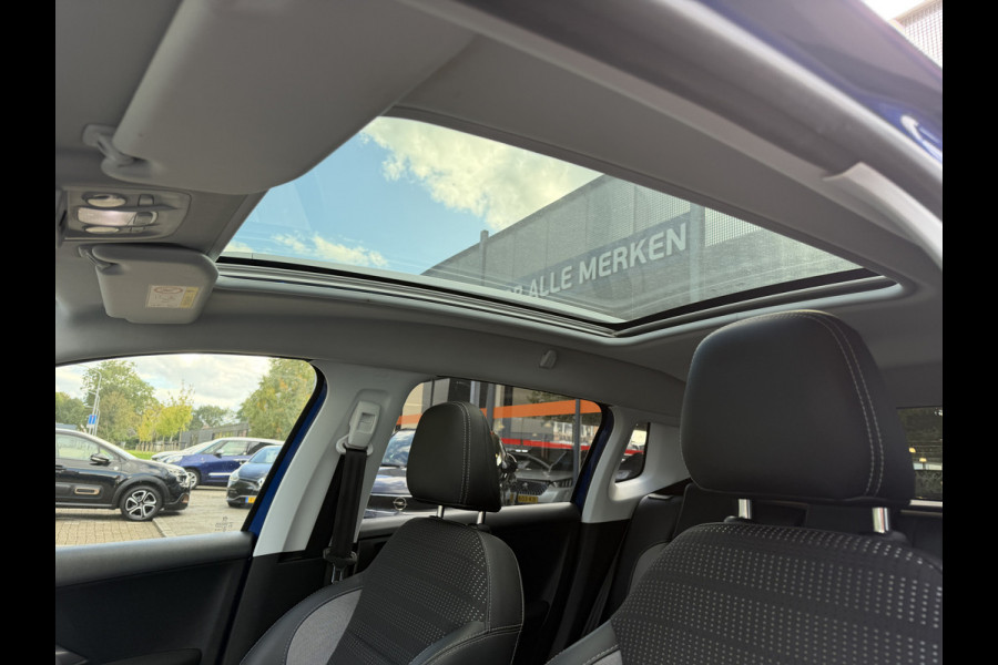 Peugeot 2008 BWJ 2019 | 1.2 111PK Allure | NWE DISTRIBUTIE | TREKHAAK | PANO | NAVI | CAMERA | CLIMA | CRUISE | PDC |