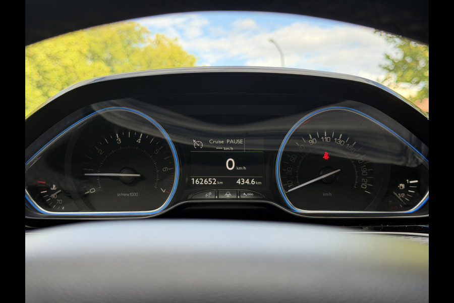 Peugeot 2008 BWJ 2019 | 1.2 111PK Allure | NWE DISTRIBUTIE | TREKHAAK | PANO | NAVI | CAMERA | CLIMA | CRUISE | PDC |