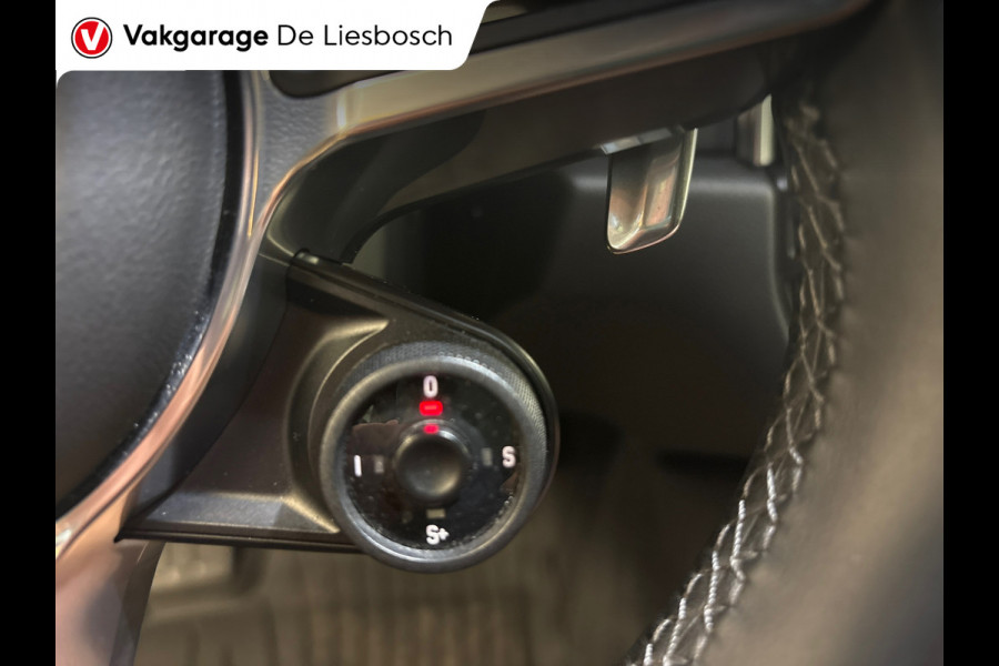 Porsche Macan 2.0/pano/leer/navi/camera/sport chrono/stoelverw/boeken
