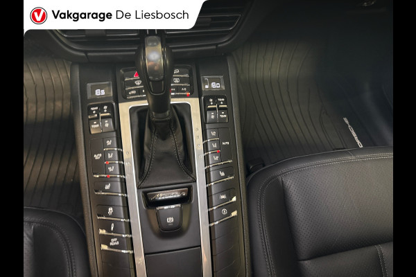 Porsche Macan 2.0/pano/leer/navi/camera/sport chrono/stoelverw/boeken