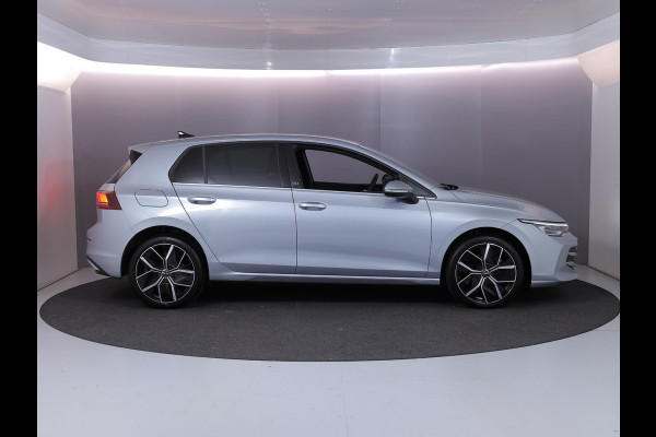 Volkswagen Golf 1.5 eHybrid 50 Edition 204pk| Camera| 18'LM-velgen| Voorstoelen met massage en verwarmd
