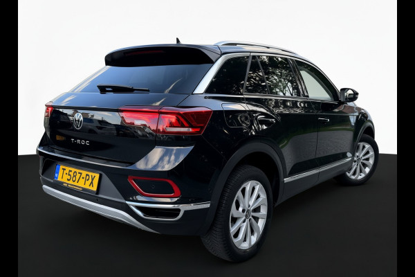 Volkswagen T-Roc 1.5 TSI 150PK DSG STYLE BUSINESS NAVI/IQ.LIGHT/TREKHAAK