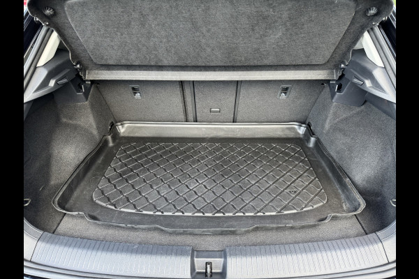 Volkswagen T-Roc 1.5 TSI 150PK DSG STYLE BUSINESS NAVI/IQ.LIGHT/TREKHAAK
