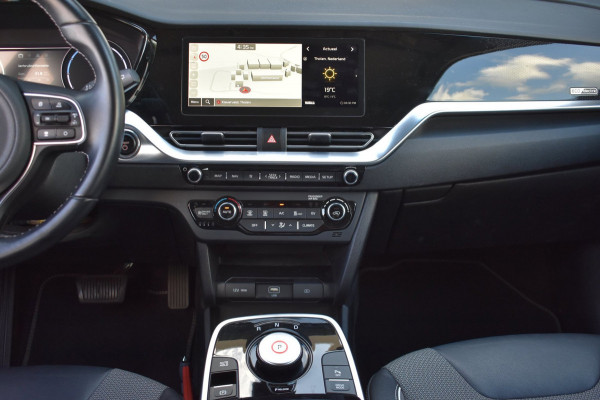 Kia e-Niro DynamicLine 64 kWh | SOH 100% | DEALER ONDERHOUDEN | NAP | APPLE CARPLAY | CAMERA | ANDROID AUTO