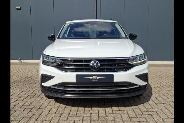 Volkswagen Tiguan 1.4 TSI eHybrid LIFE PHEV * Navigatiesysteem * Parkeercamera * Elektrische achterklep *