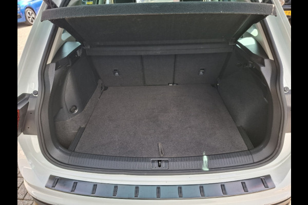 Volkswagen Tiguan 1.4 TSI eHybrid LIFE PHEV * Navigatiesysteem * Parkeercamera * Elektrische achterklep *