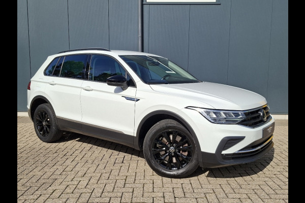 Volkswagen Tiguan 1.4 TSI eHybrid LIFE PHEV * Navigatiesysteem * Parkeercamera * Elektrische achterklep *