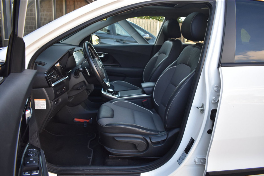 Kia e-Niro DynamicPlusLine 64 kWh | SOH 97,5% | NAP | STOELVERWARMING | CAMERA | SCHUIFKANTELDAK