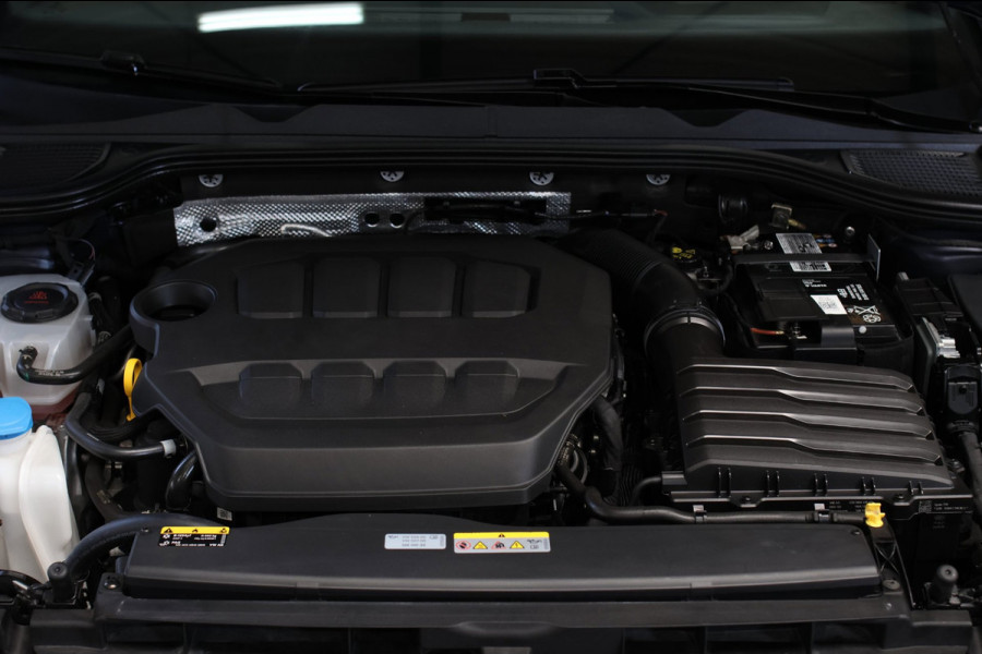 Volkswagen Golf 2.0 TSI R 4Motion *Pano*Akra*DCC*H/K*Leder*Head-Up