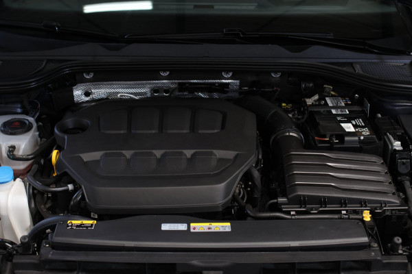 Volkswagen Golf 2.0 TSI R 4Motion *Pano*Akra*DCC*H/K*Leder*Head-Up
