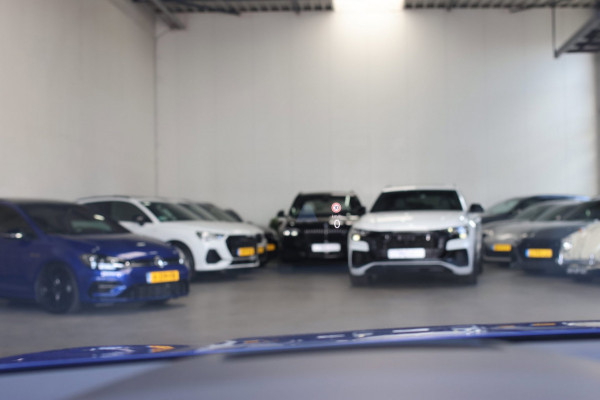 Volkswagen Golf 2.0 TSI R 4Motion *Pano*Akra*DCC*H/K*Leder*Head-Up